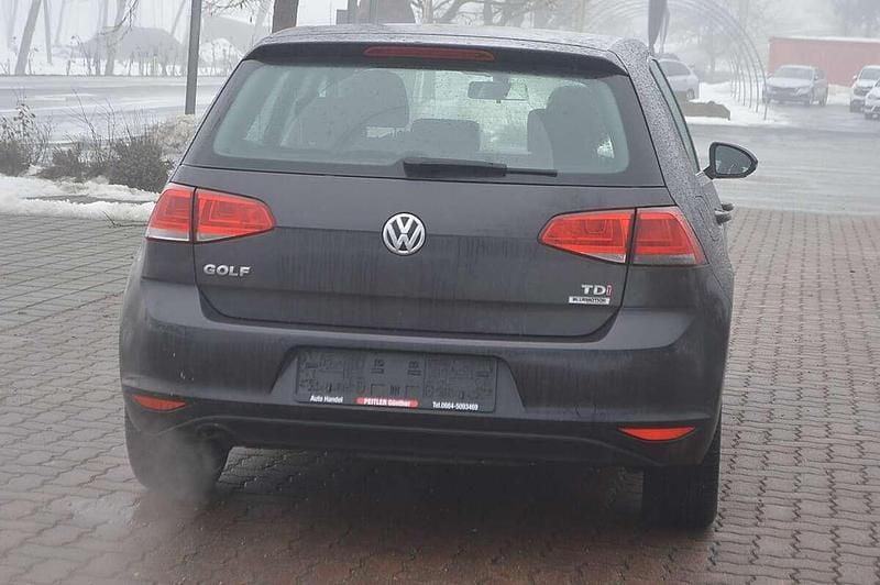 Gebraucht VW Golf VII LOUNGE 105 PS (77 kW) 2015 Grau Limousine