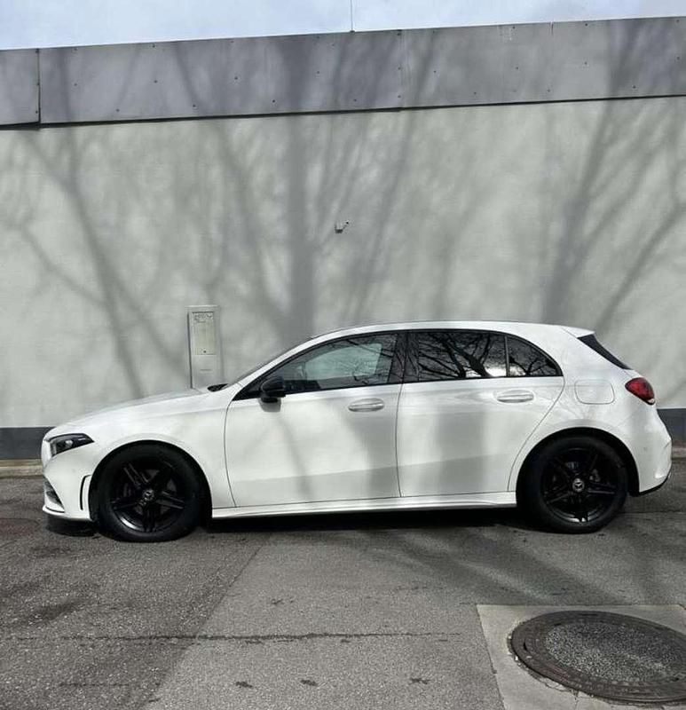 Gebraucht Mercedes A180 AMG line 116 PS (85 kW) 2021 Limousine
