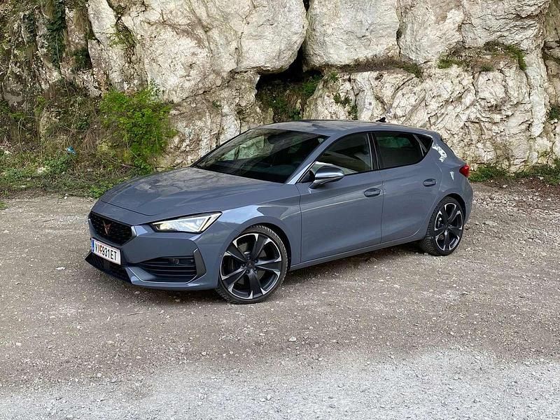Grau Gebraucht 2022 Cupra Leon VZ Kombi | € 35.000 (Fairer Preis) - Bild 1/4