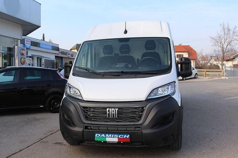Gebraucht Fiat Ducato S 140 PS (102 kW) 2024 Weiß Van
