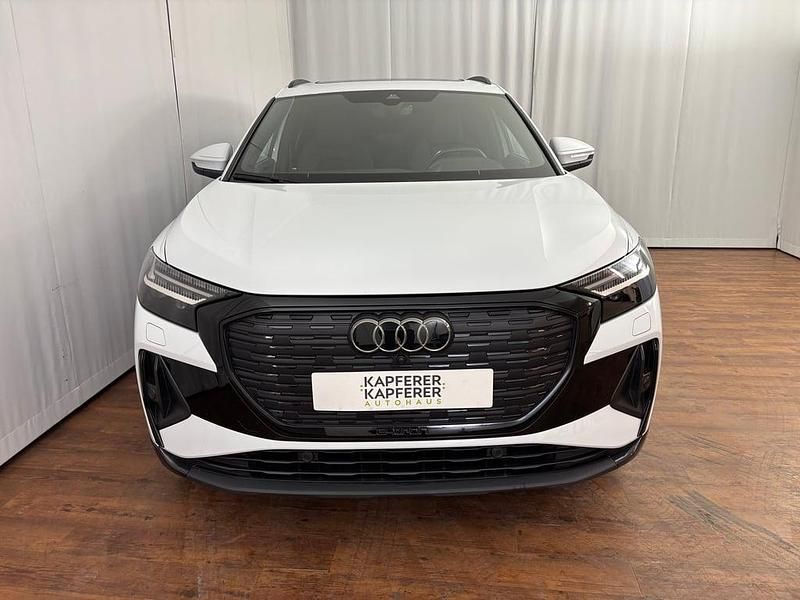 Gebraucht Audi Q4 e-tron Business 210 kW (286 PS) 2024 Weiss  metallic SUV