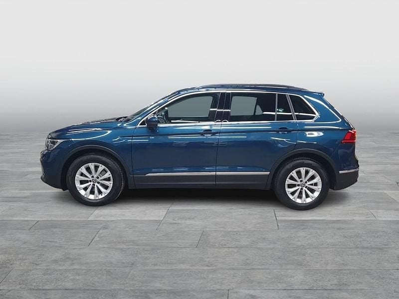 Gebraucht VW Tiguan Life 122 PS (89 kW) 2021 Blau SUV
