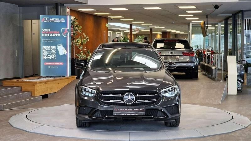 Gebraucht Mercedes E400 330 PS (242 kW) 2021 Grau Kombi