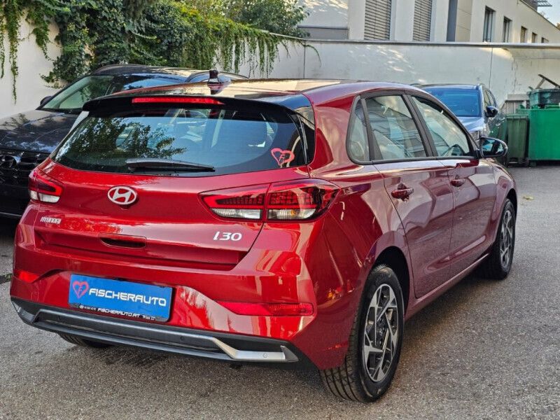Gebraucht Hyundai i30 GO! 97 PS (71 kW) 2023 Ultimate red