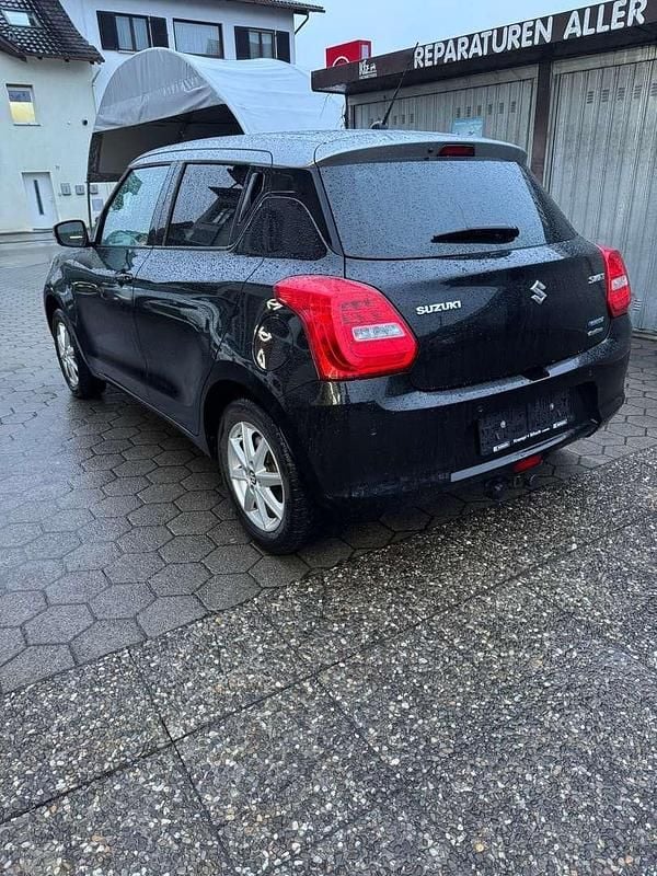 Gebraucht Suzuki Swift 90 PS (66 kW) 2019 Limousine