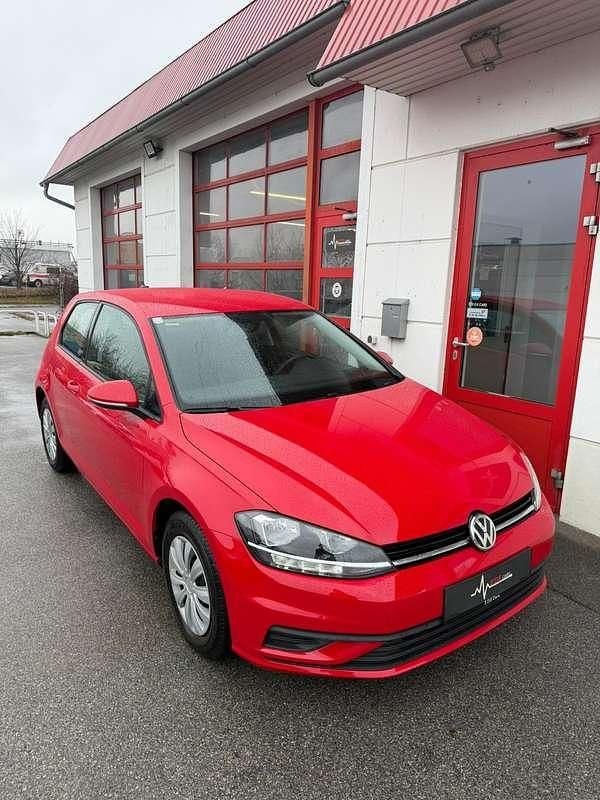 Gebraucht VW Golf VII 86 PS (63 kW) 2019 Rot Kleinwagen