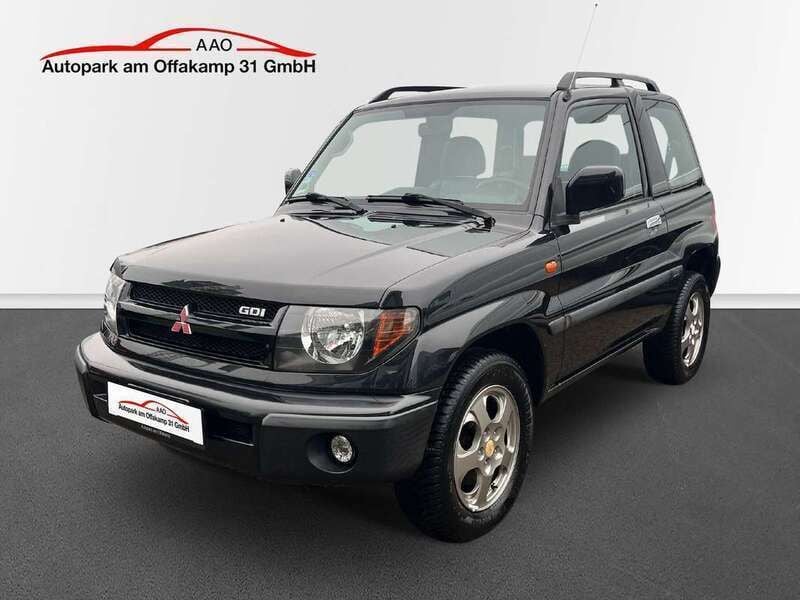 Schwarz Gebraucht 2001 Mitsubishi Pajero Comfort Edition SUV | € 8.490 - Bild 1/4