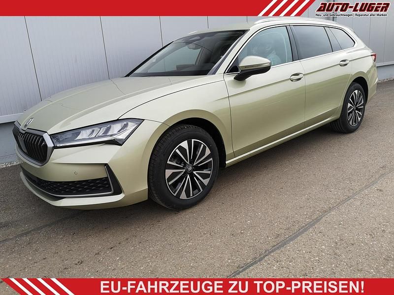 Neu Skoda Superb Selection 193 PS (141 kW) 2025 Ice tea yellow Kombi