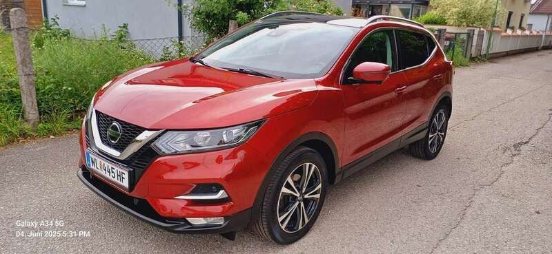 Rot Gebraucht 2021 Nissan Qashqai N-Connecta SUV | € 16.900 (Fairer Preis) - Bild 1/4