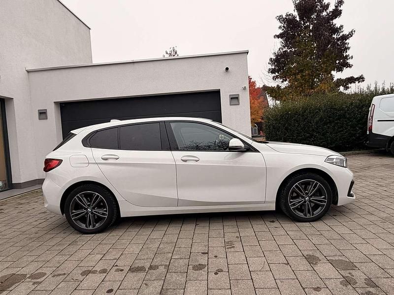 Gebraucht BMW 116 Sport Line 116 PS (85 kW) 2021 Weiß Kleinwagen