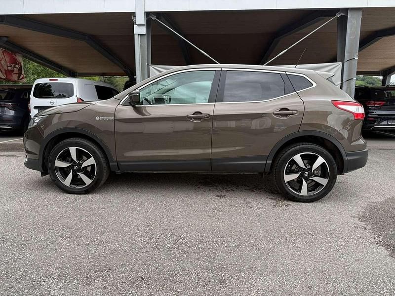 Gebraucht Nissan Qashqai N-Connecta 116 PS (85 kW) 2017 Bronze SUV