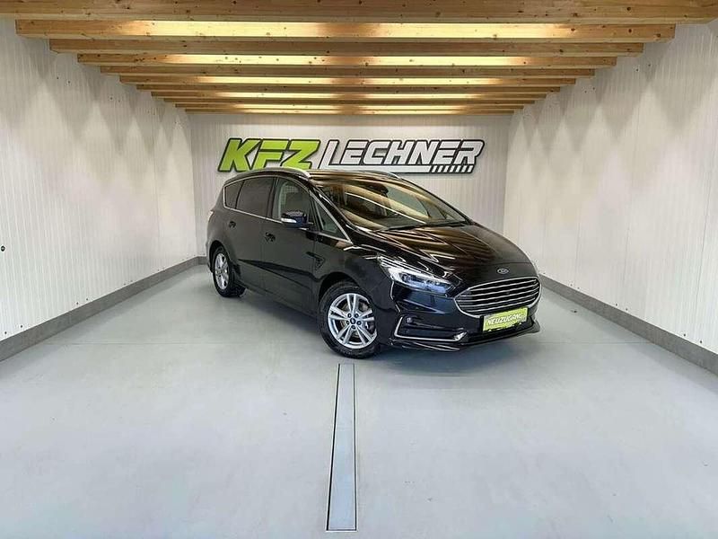 Gebraucht Ford S-MAX Titanium 150 PS (110 kW) 2020 Schwarz Van / Kleinbus