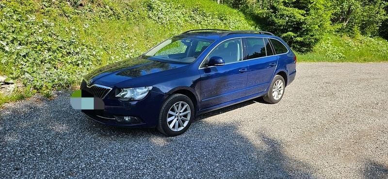 Gebraucht 2014 Skoda Superb Elegance Kombi | € 9.500 - Bild 1/4