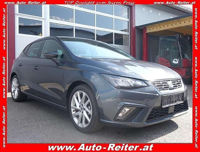 Grau Gebraucht 2024 Seat Ibiza FR Limousine | € 18.490 (Fairer Preis) - Bild 1/3
