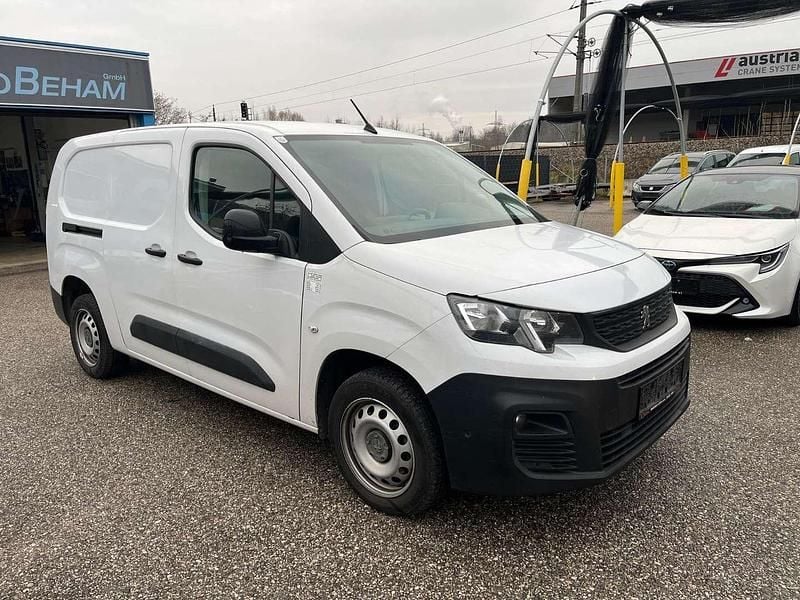 Weiß Gebraucht 2022 Peugeot Partner Van | € 10.590 (Fairer Preis) - Bild 1/4