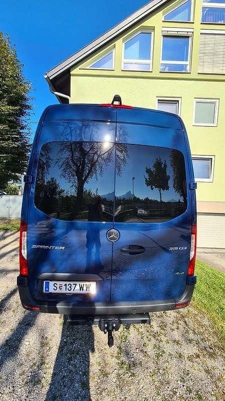 Gebraucht Mercedes Sprinter 190 PS (139 kW) 2023 Blau Van