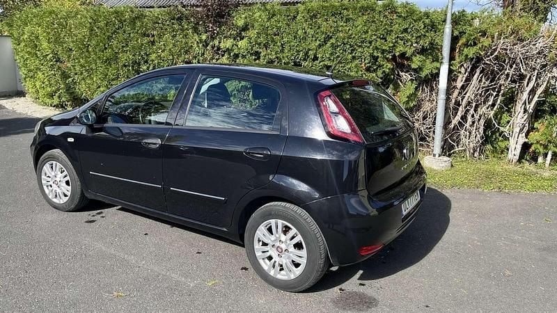 Gebraucht Fiat Punto Easy 69 PS (50 kW) 2012 Limousine