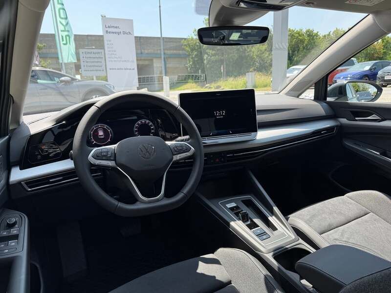 Gebraucht VW Golf VIII Life 115 PS (84 kW) 2025 Mittelgrau  metallic Limousine