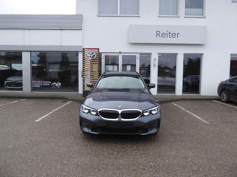 Gebraucht BMW 318 136 PS (100 kW) 2020 Grau Kombi