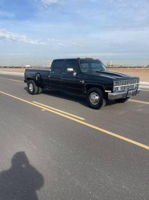 Gebraucht Chevrolet Silverado 230 PS (169 kW) 1984 Schwarz SUV
