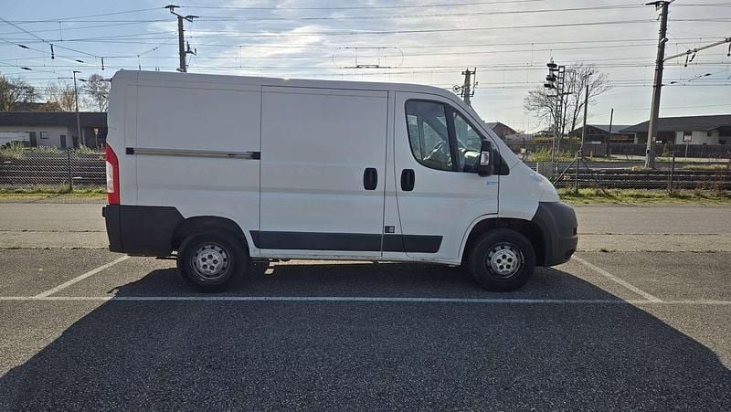 Gebraucht Peugeot Boxer 101 PS (74 kW) 2011 Weiß Van