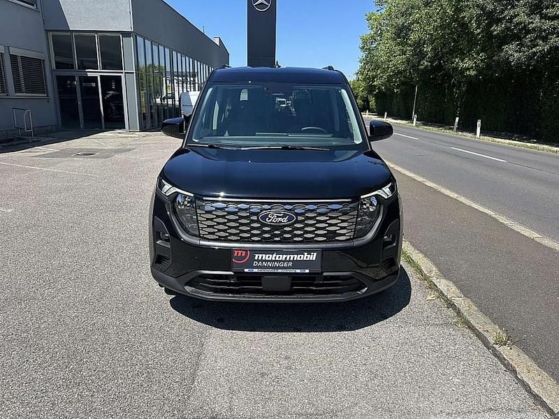 Neu Ford Tourneo Titanium 100 kW (136 PS) 2025 Kombi