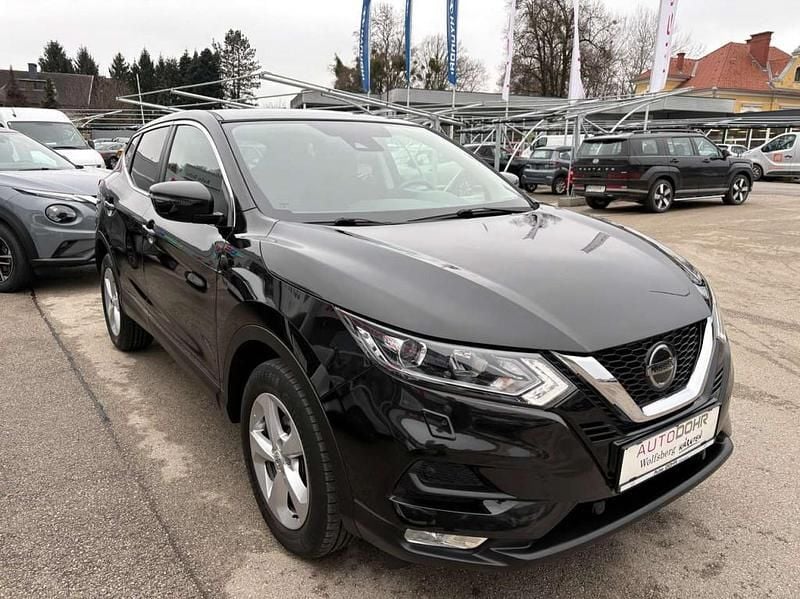 Gebraucht Nissan Qashqai Acenta 116 PS (85 kW) 2018 Schwarz SUV