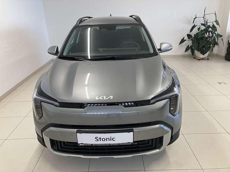 Gebraucht Kia Stonic Silver 101 PS (74 kW) 2025 Grau SUV