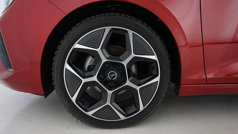 Gebraucht Opel Astra GS Line 131 PS (96 kW) 2023 Lackierung peperoncino red (b0npq) Limousine