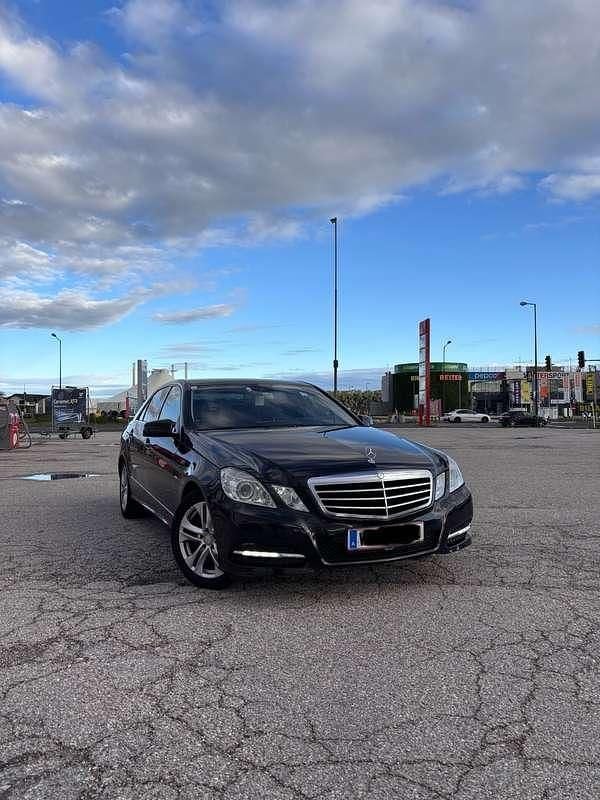 Gebraucht 2010 Mercedes E250 Avantgarde Limousine | € 11.200 (Fairer Preis) - Bild 1/4