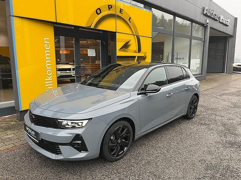 Neu Opel Astra 131 PS (96 kW) 2026 Grau Limousine