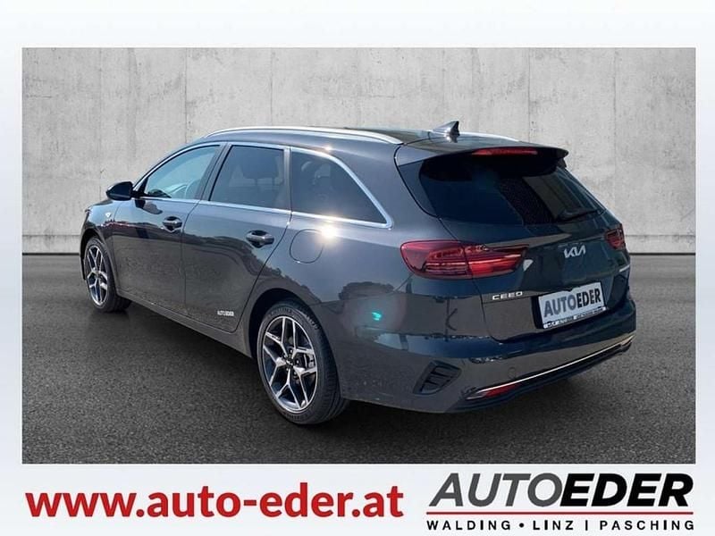 Neu Kia Ceed Sportswagon Silver 101 PS (74 kW) 2025 Kombi