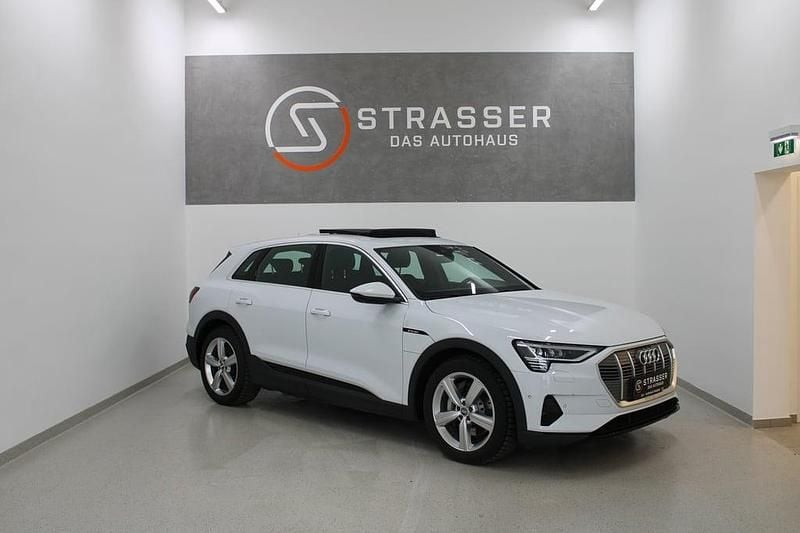 Gebraucht Audi e-tron Business 230 kW (313 PS) 2020 Weiss  metallic SUV