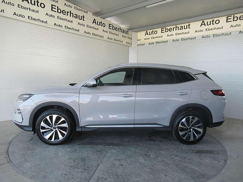 Neu BYD Seal U Boost 218 PS (160 kW) 2025 Beige SUV