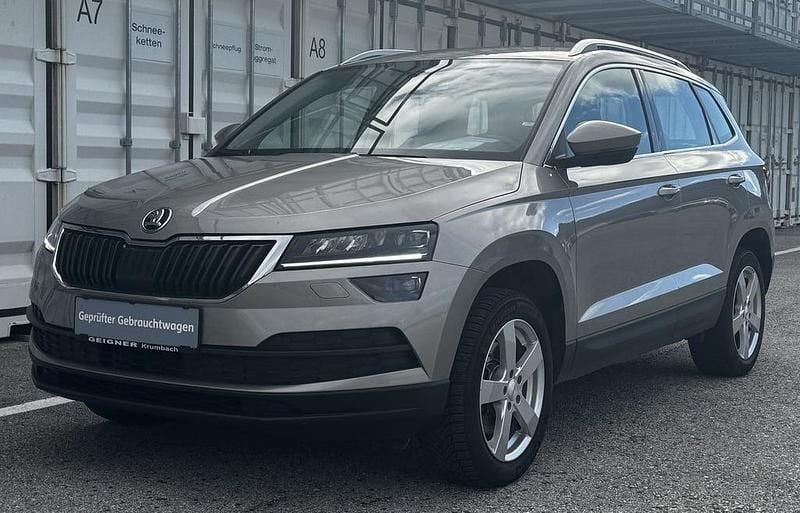 Hellbraun metallic Gebraucht 2018 Skoda Karoq Style SUV | € 15.490 (Etwas zu teuer) - Bild 1/4