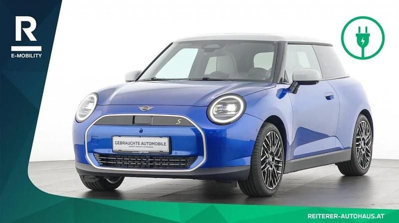 Gebraucht Mini Cooper SE 160 kW (218 PS) 2024 Blau Kleinwagen
