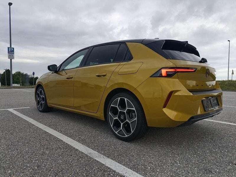 Gebraucht Opel Astra 150 PS (110 kW) 2023 Limousine