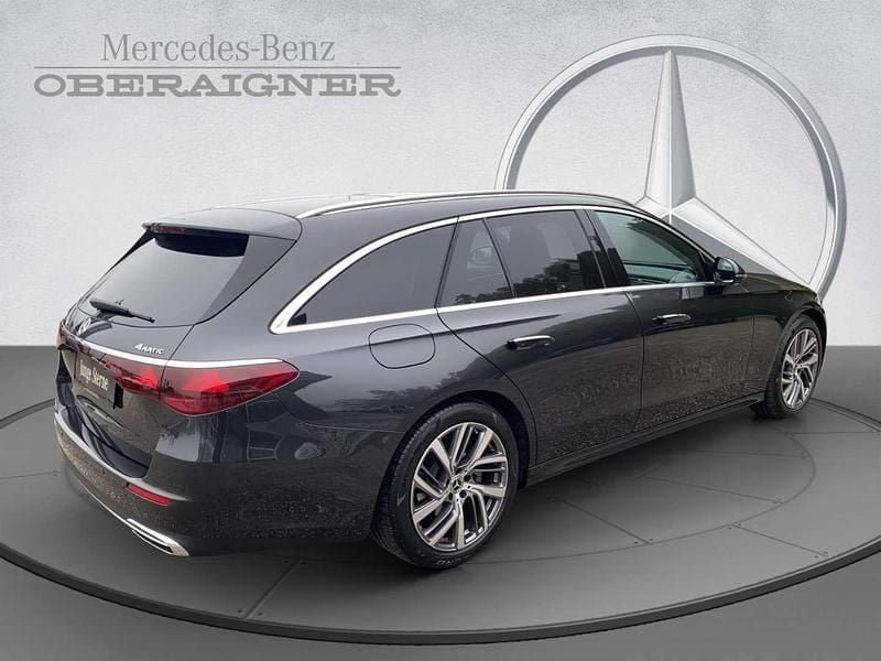 Gebraucht Mercedes E220 197 PS (144 kW) 2023 Grau Kombi