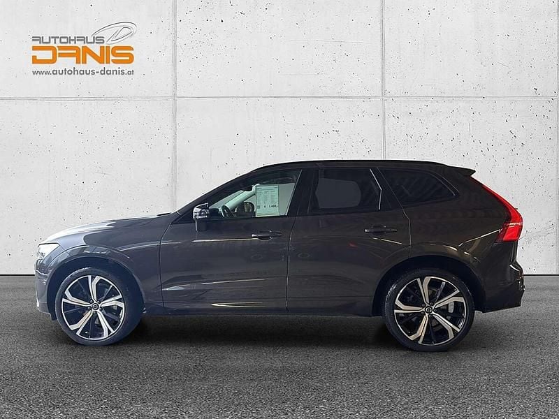 Gebraucht Volvo XC60 Plus 197 PS (144 kW) 2023 Schwarz SUV