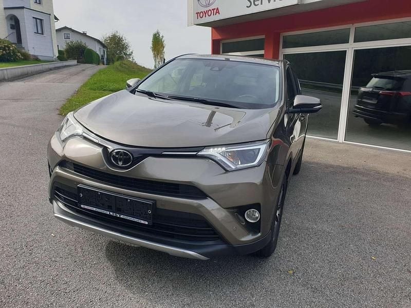 Gebraucht Toyota RAV4 Active 143 PS (105 kW) 2017 Bronze SUV
