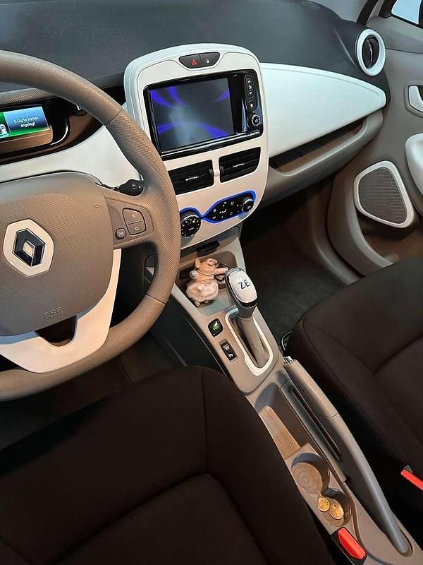 Gebraucht Renault Zoe Life 41 kW (56 PS) 2017 Weiß Kleinwagen