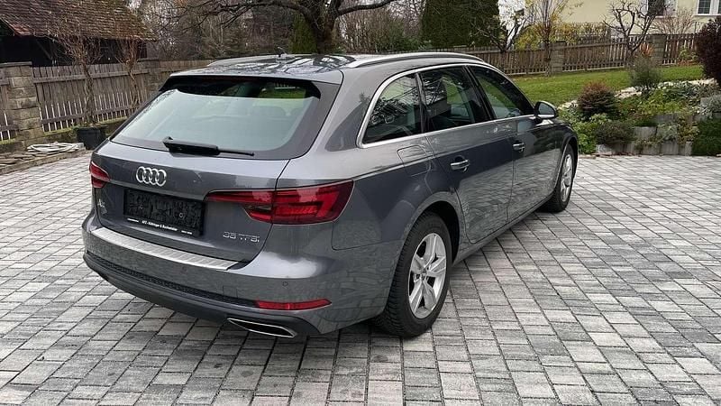 Gebraucht Audi A4 Design 150 PS (110 kW) 2019 Grau Kombi