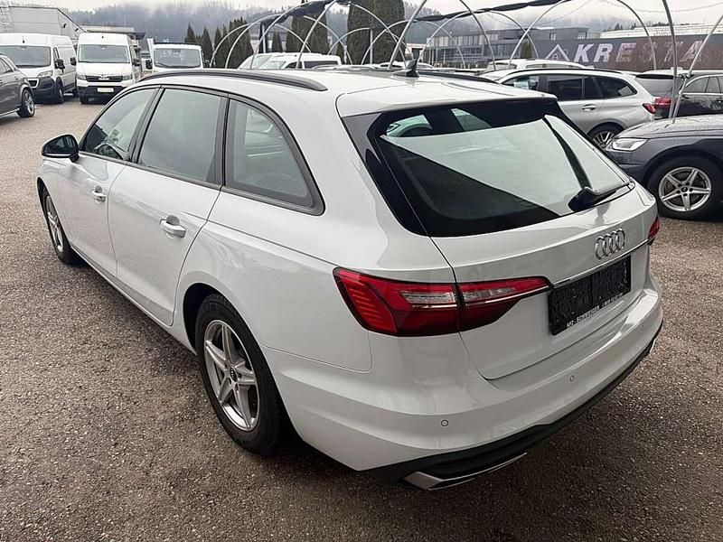 Gebraucht Audi A4 Design 163 PS (119 kW) 2022 Weiß Kombi