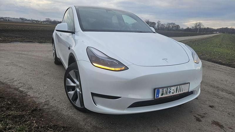Gebraucht Tesla Model Y Long Range AWD 378 kW (514 PS) 2023 Weiß SUV