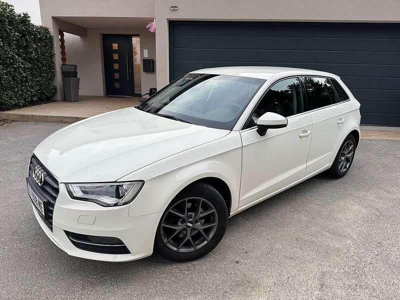 Gebraucht Audi A3 122 PS (89 kW) 2013 Weiß Limousine