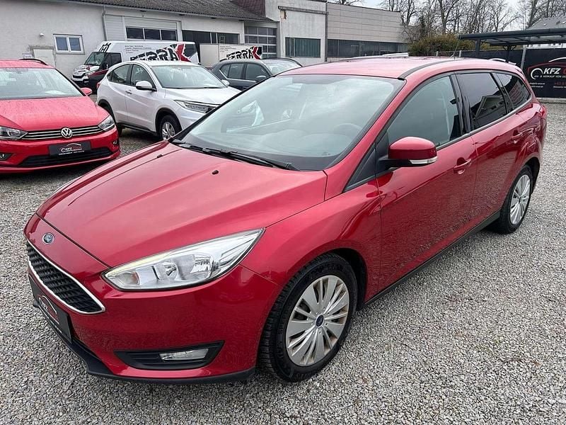 Rot Gebraucht 2016 Ford Focus Kombi | € 9.999 (Superpreis) - Bild 1/4
