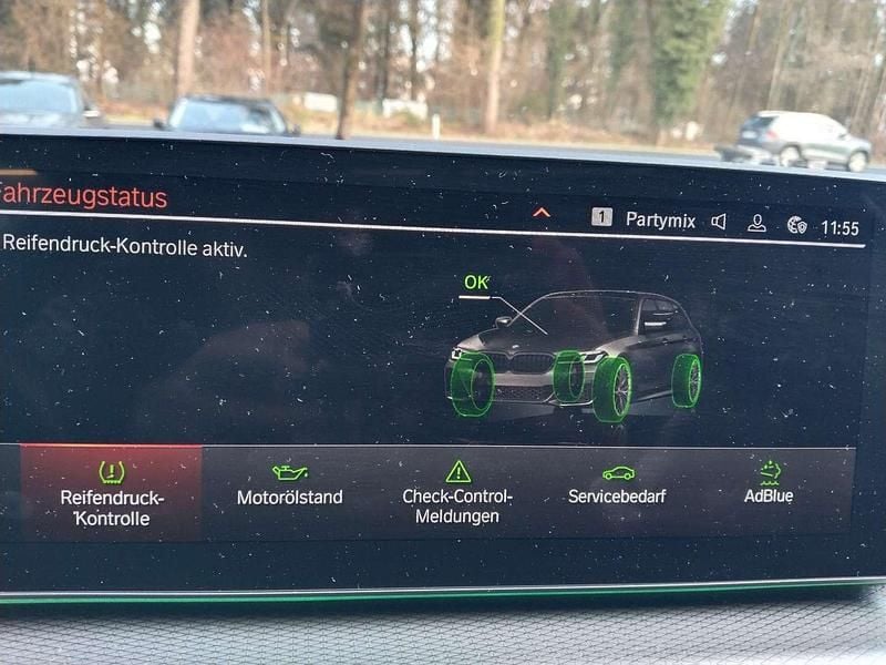 Grau Gebraucht 2021 BMW 520 Kombi | € 34.900 (Fairer Preis) - Bild 1/4