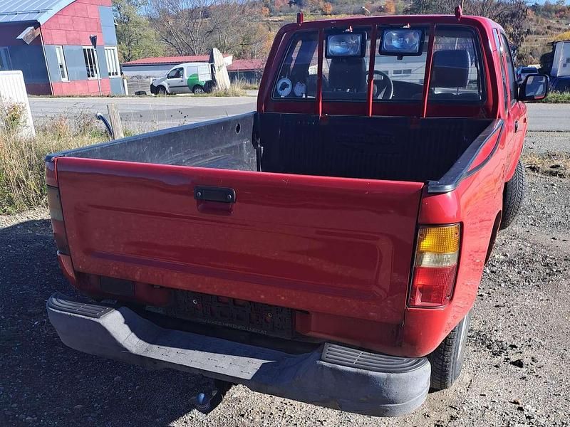 Gebraucht Toyota HiLux 79 PS (58 kW) 1997 Rot Abholung