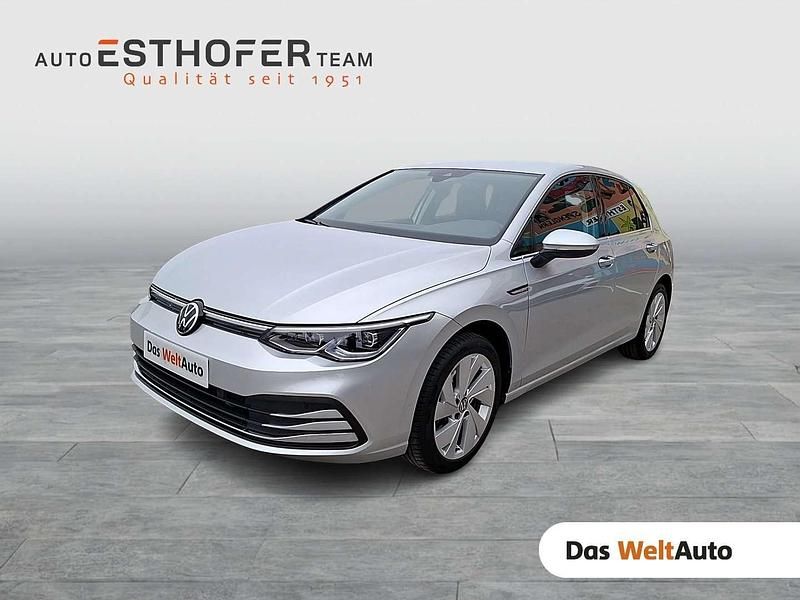 Gebraucht VW Golf VIII Style 131 PS (96 kW) 2023 Silber Limousine
