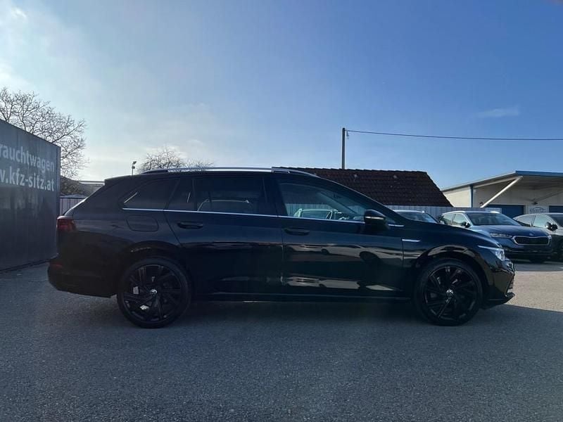 Gebraucht VW Golf VIII Style 150 PS (110 kW) 2022 Schwarz Kombi
